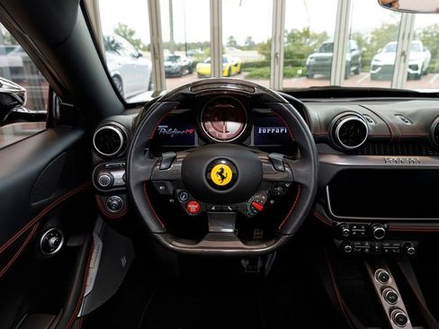Used 2023 Ferrari Portofino M RWD image 18
