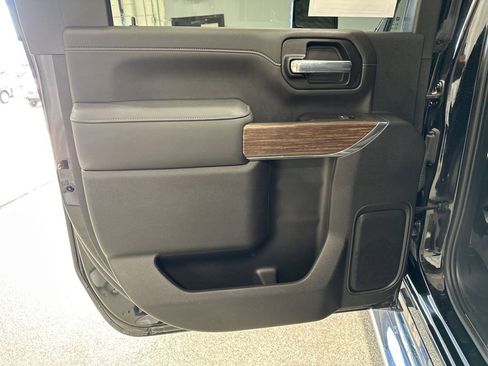 Used 2023 Chevrolet Silverado 2500 High Country w/ Z71 Off-Road Package AWD/4WD image 14