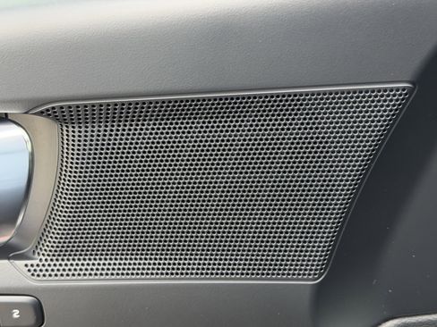 New 2026 Volvo XC40 B5 Core w/ Protection Package image 22