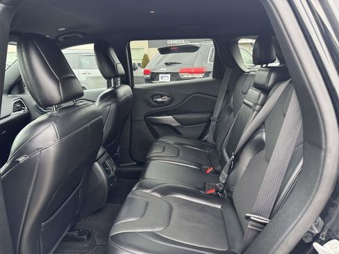 Used 2019 Jeep Cherokee High Altitude image 9