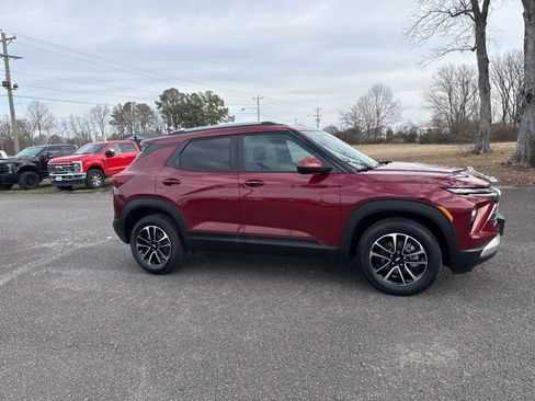 Used 2025 Chevrolet TrailBlazer LT w/ Driver Confidence Package image 11