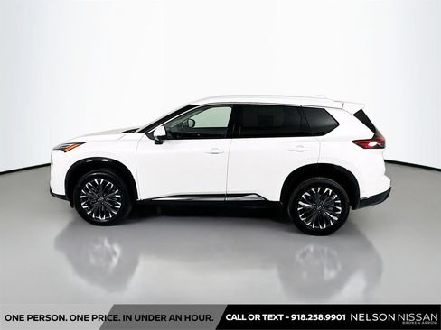 Certified 2026 Nissan Rogue Platinum w/ Tech Package AWD/4WD image 8