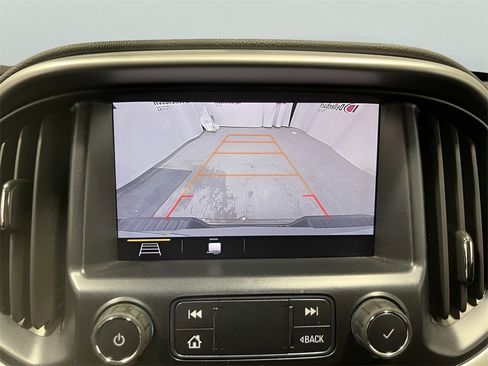 Used 2020 Chevrolet Colorado ZR2 image 14