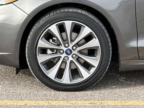 Used 2020 Ford Fusion SE image 8