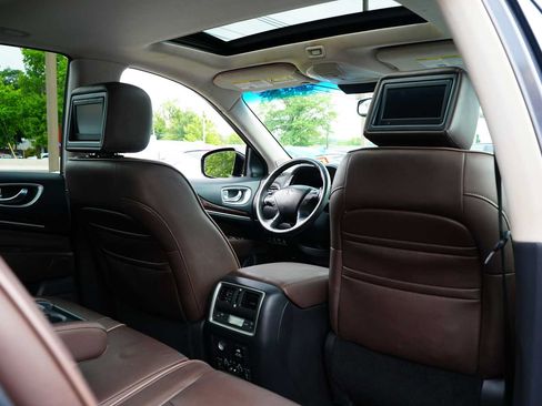 Used 2013 INFINITI JX35 AWD w/ Premium Pkg image 31