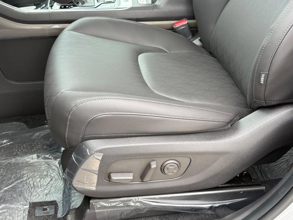 New 2026 Kia Carnival EX FWD image 25