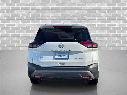 Used 2023 Nissan Rogue SL w/ SL Premium Package image 4