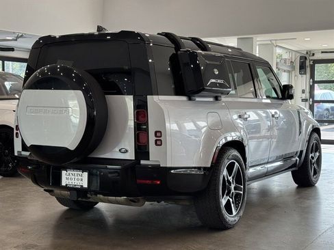 Used 2023 Land Rover Defender 130 X-Dynamic SE image 6