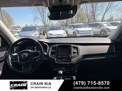 Used 2020 Volvo XC90 T6 Momentum image 13
