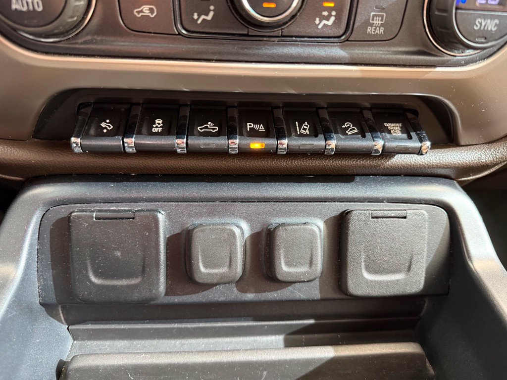 Used 2018 GMC Sierra 3500 Denali w/ Duramax Plus Package AWD/4WD image 13