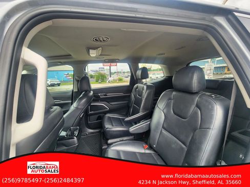 Used 2020 Kia Telluride S FWD image 22