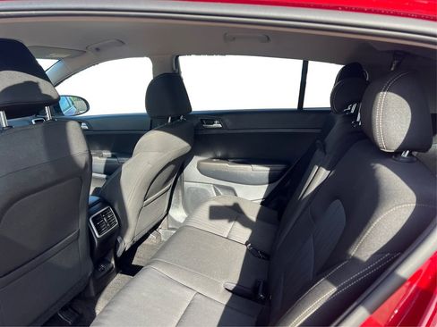 Used 2021 Kia Sportage LX image 11
