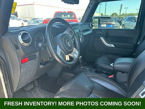 Used 2016 Jeep Wrangler Rubicon AWD/4WD image 8