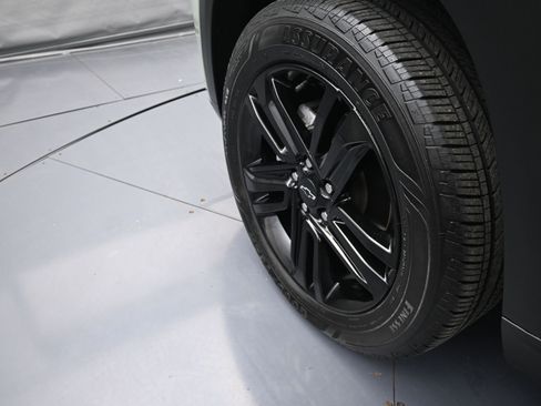 Used 2024 Chevrolet Trax ACTIV w/ Sunroof Package FWD image 27