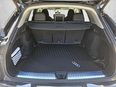 New 2025 Audi Q5 Prestige image 28