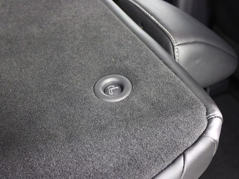 Used 2023 Nissan Pathfinder SL image 20