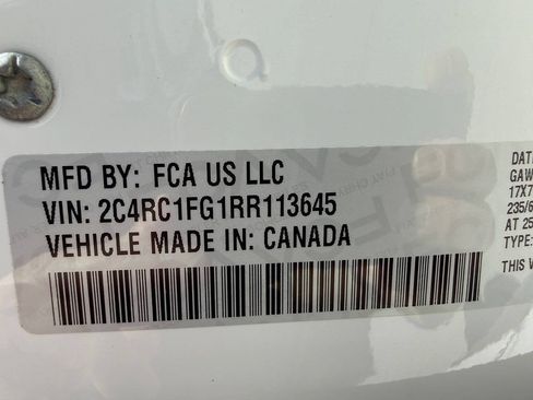 Used 2024 Chrysler Pacifica Touring FWD image 47