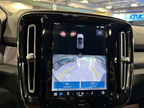 Certified 2023 Volvo C40 P8 Recharge Plus w/ Climate Package image 17