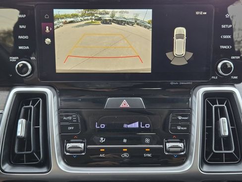 Used 2023 Kia Sorento S w/ Panoramic Sunroof Package AWD/4WD image 7
