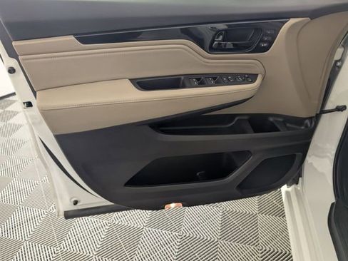 Used 2023 Honda Odyssey Elite image 10