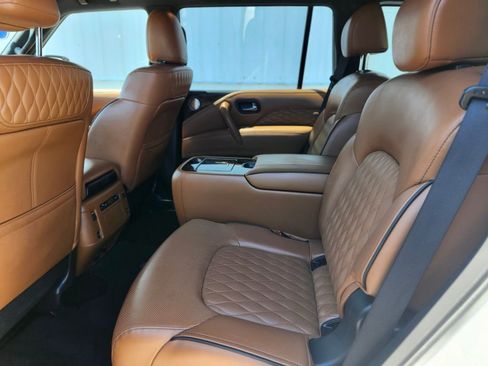 Used 2024 INFINITI QX80 Sensory AWD/4WD image 14