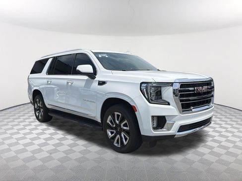 Used 2021 GMC Yukon XL SLT w/ SLT Luxury Plus Package AWD/4WD image 8