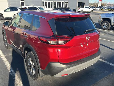 Used 2023 Nissan Rogue S image 10