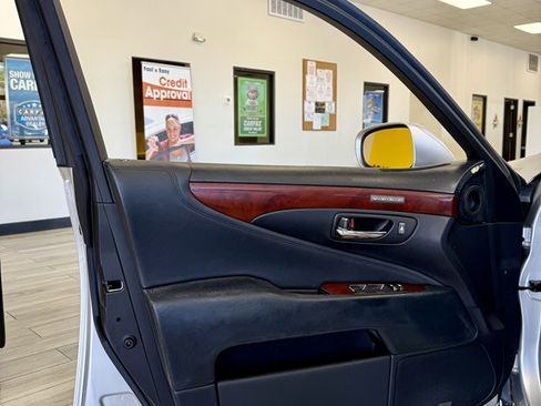 Used 2007 Lexus LS 460 image 15