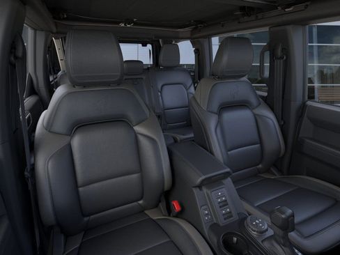 New 2025 Ford Bronco Outer Banks image 32
