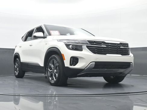 Used 2024 Kia Seltos LX image 61