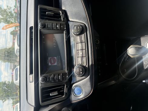 Used 2018 Toyota RAV4 SE AWD/4WD image 14