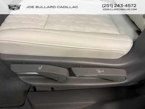 New 2026 Cadillac Escalade IQL Luxury image 22