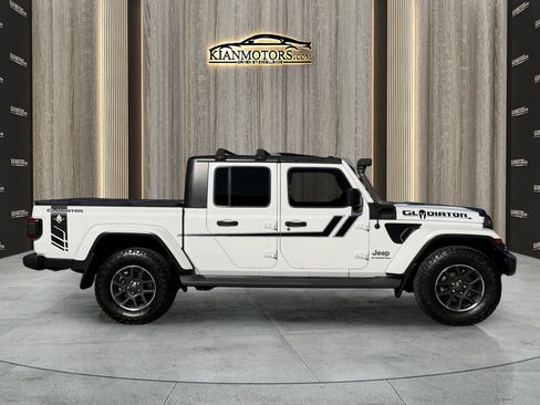 Used 2020 Jeep Gladiator Overland image 8