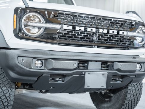 Certified 2022 Ford Bronco Wildtrak image 11