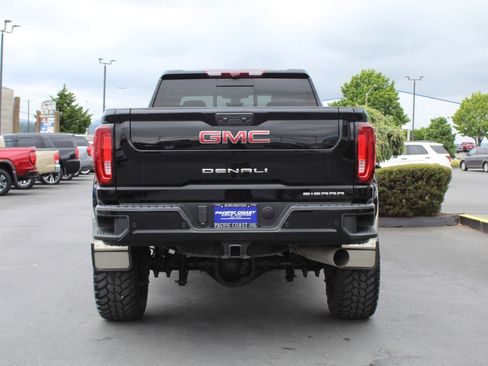 Used 2022 GMC Sierra 3500 Denali w/ Denali Ultimate Package AWD/4WD image 5