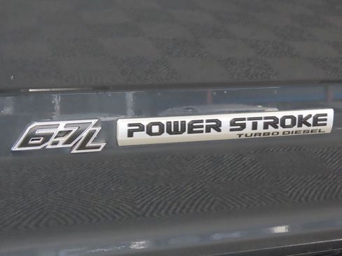 Used 2021 Ford F250 Lariat w/ Lariat Ultimate Package AWD/4WD image 5