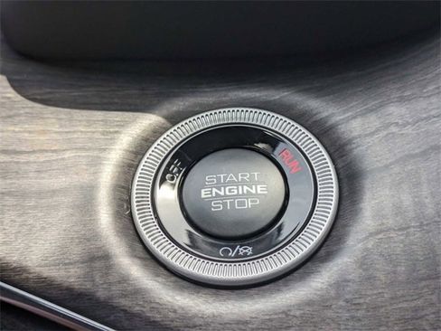 New 2024 Jeep Grand Cherokee Overland w/ Advanced Protech Group III image 25