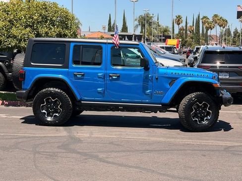 Used 2021 Jeep Wrangler Unlimited Rubicon 4xe w/ Cold Weather Group AWD/4WD image 4