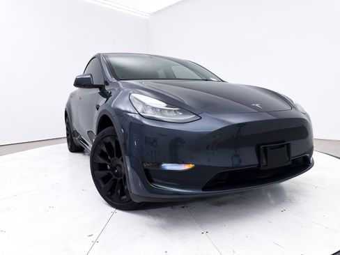 Used 2023 Tesla Model Y AWD image 1