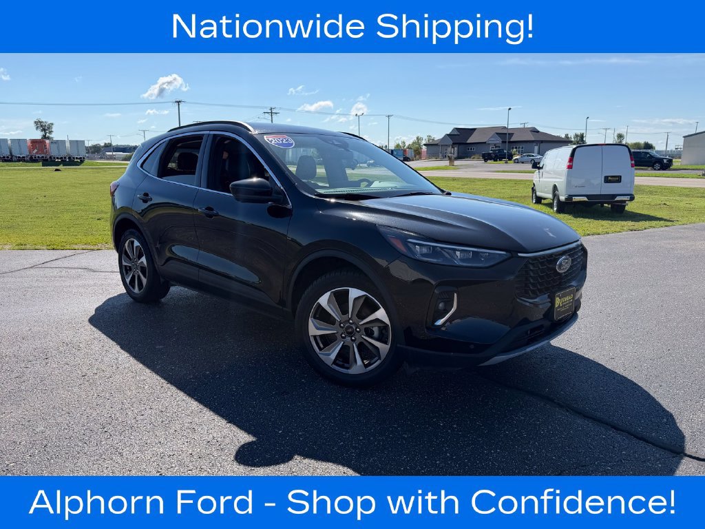 Used 2023 Ford Escape Platinum AWD/4WD image 1