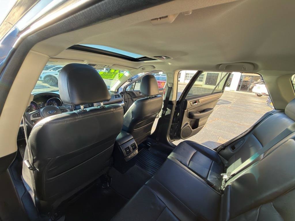 Used 2017 Subaru Outback 2.5i Limited AWD/4WD image 18
