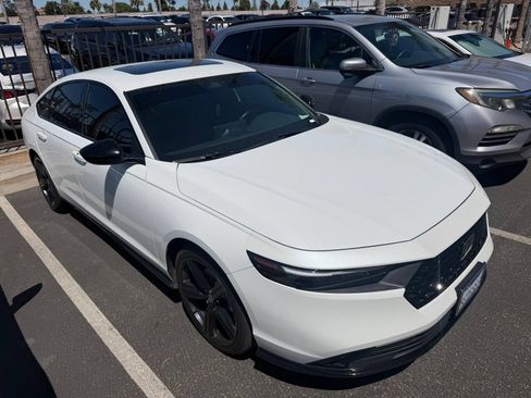 Used 2023 Honda Accord Sport image 2