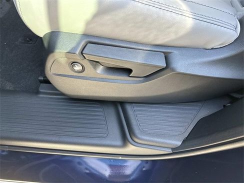 New 2025 Honda Pilot Touring image 12