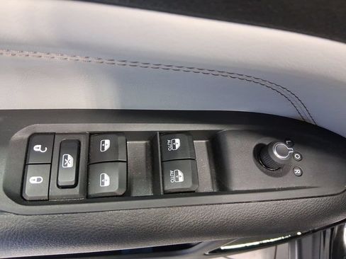 Used 2024 Jeep Compass Limited AWD/4WD image 21