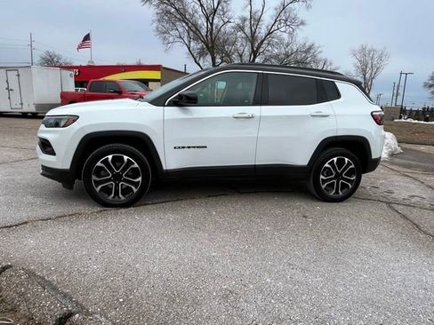 Used 2022 Jeep Compass Limited image 2