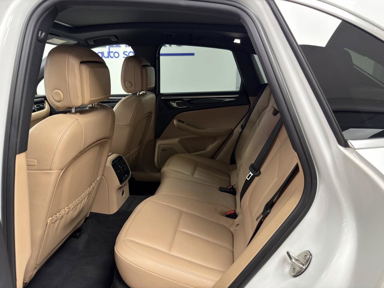 Used 2019 Porsche Macan S w/ Premium Package Plus AWD/4WD image 29