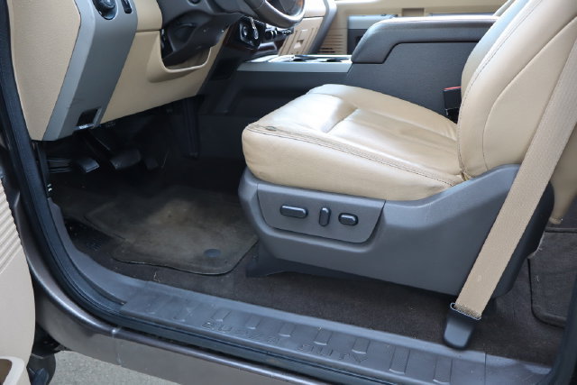 Used 2015 Ford F350 Lariat w/ Lariat Interior Package AWD/4WD image 19