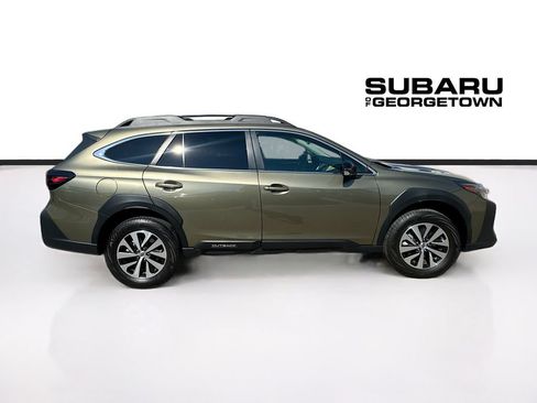 Certified 2025 Subaru Outback Premium AWD/4WD image 8