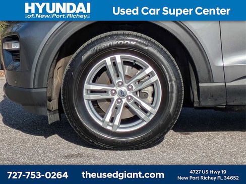 Used 2023 Ford Explorer XLT w/ Equipment Group 202A image 10