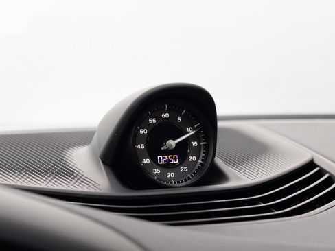 New 2026 Porsche Taycan image 23